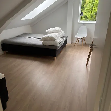 6 Person Modern With Style And Comfort * Lejre